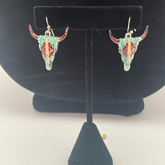 Southwestern Longhorn Skull Earrings in turquoise and coral enamel - Picture 5 of 6